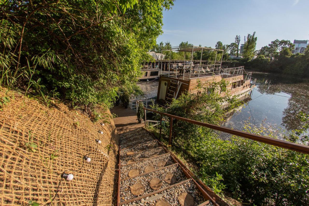 Prague Bay Houseboats 호텔 외부 사진