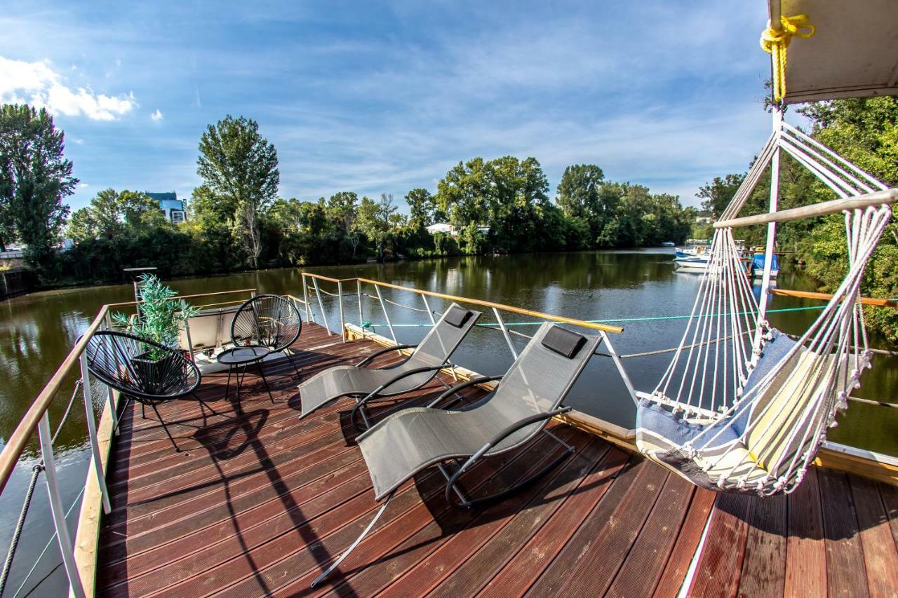 Prague Bay Houseboats 호텔 외부 사진